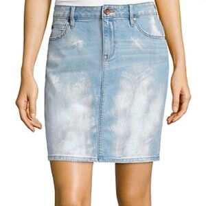 a.n.a Denim Skirt Modern Fit Bleach Washed